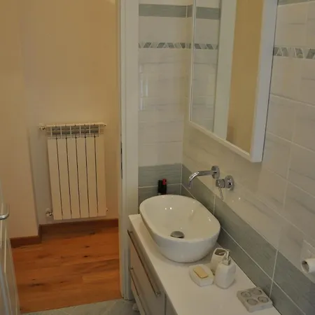 Apartamento Bilocale Nel Centro Storico Rapallo