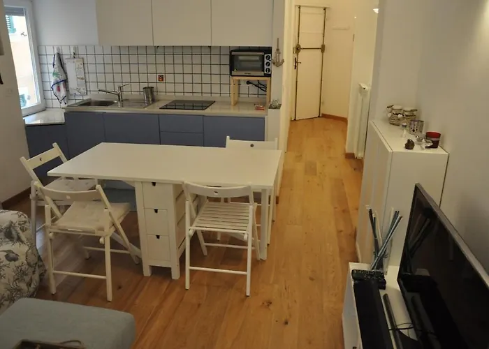 In The Historic Center, 80 M From The Sea *