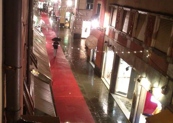 In The Historic Center, 80 M From The Sea *