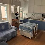 In The Historic Center, 80 M From The Sea