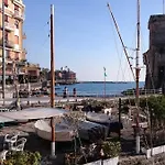 Διαμέρισμα In The Historic Center, 80 M From The Sea