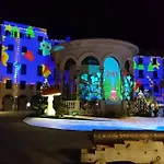 In The Historic Center, 80 M From The Sea