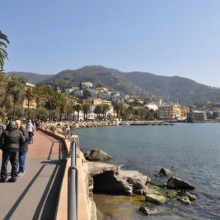 In The Historic Center, 80 M From The Sea * راباللو
