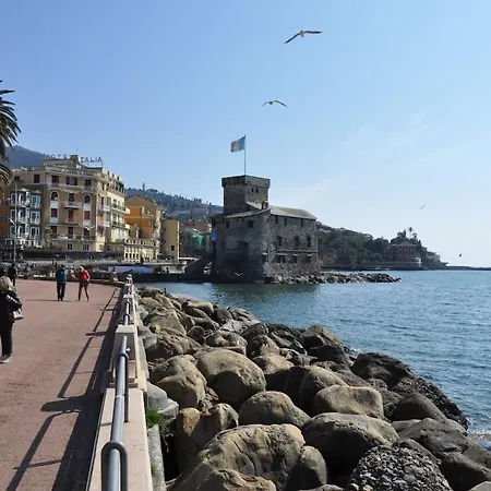 Apartment Bilocale Nel Centro Storico Rapallo