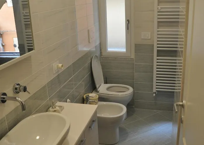 In The Historic Center, 80 M From The Sea